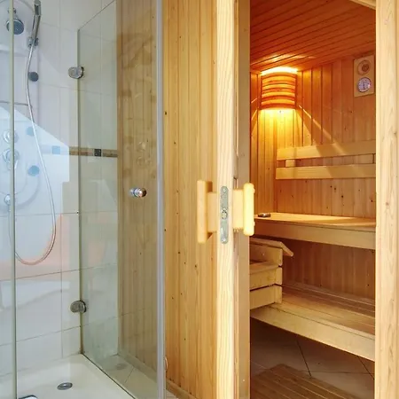Apartment Charm In Budapest's Bustling 6th District *